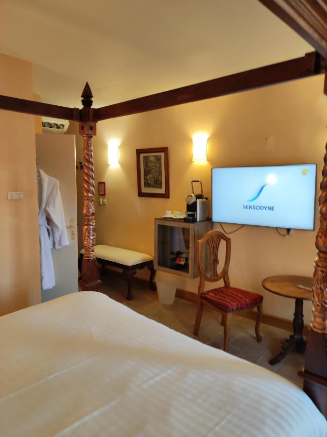 Hostellerie Les Hauts De Sainte Maure מראה חיצוני תמונה