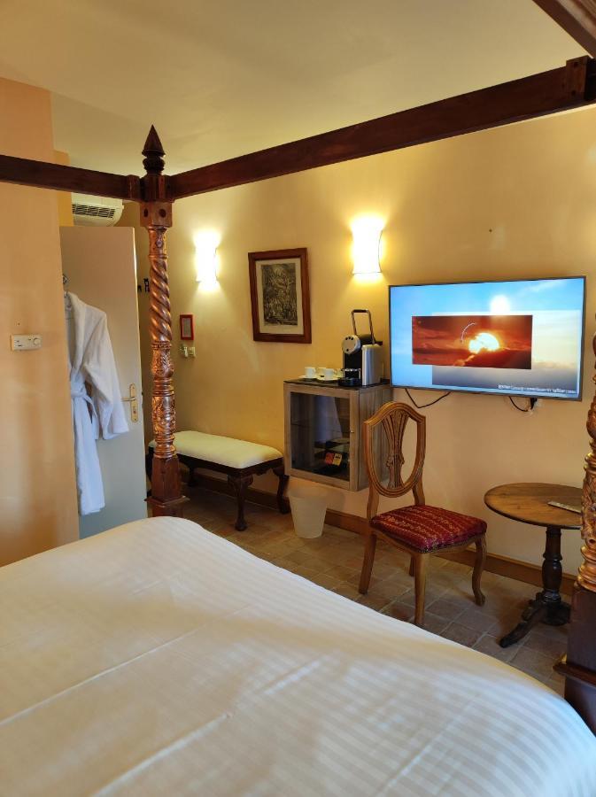 Hostellerie Les Hauts De Sainte Maure מראה חיצוני תמונה