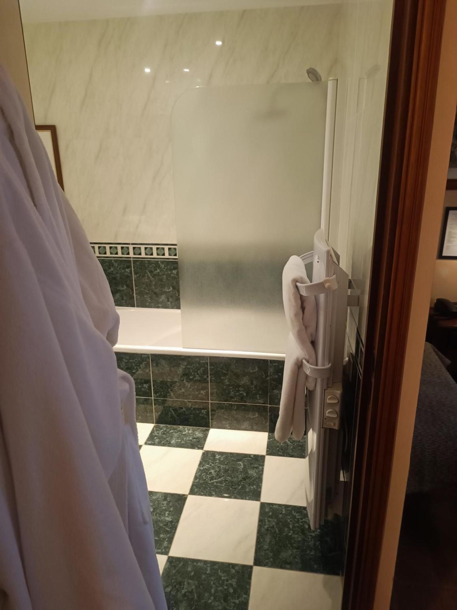 Hostellerie Les Hauts De Sainte Maure מראה חיצוני תמונה