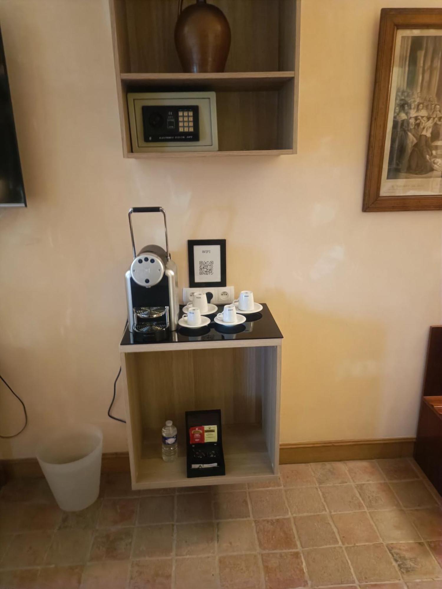 Hostellerie Les Hauts De Sainte Maure מראה חיצוני תמונה