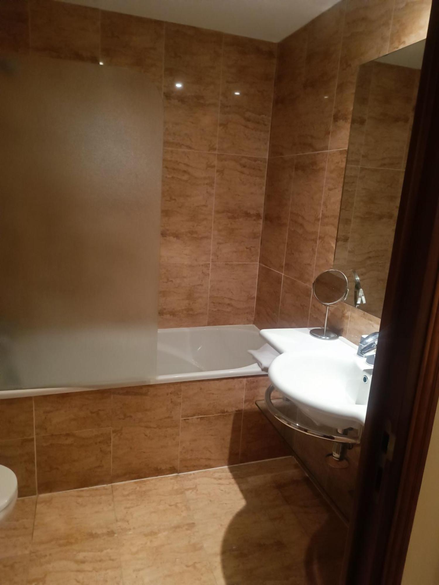 Hostellerie Les Hauts De Sainte Maure מראה חיצוני תמונה