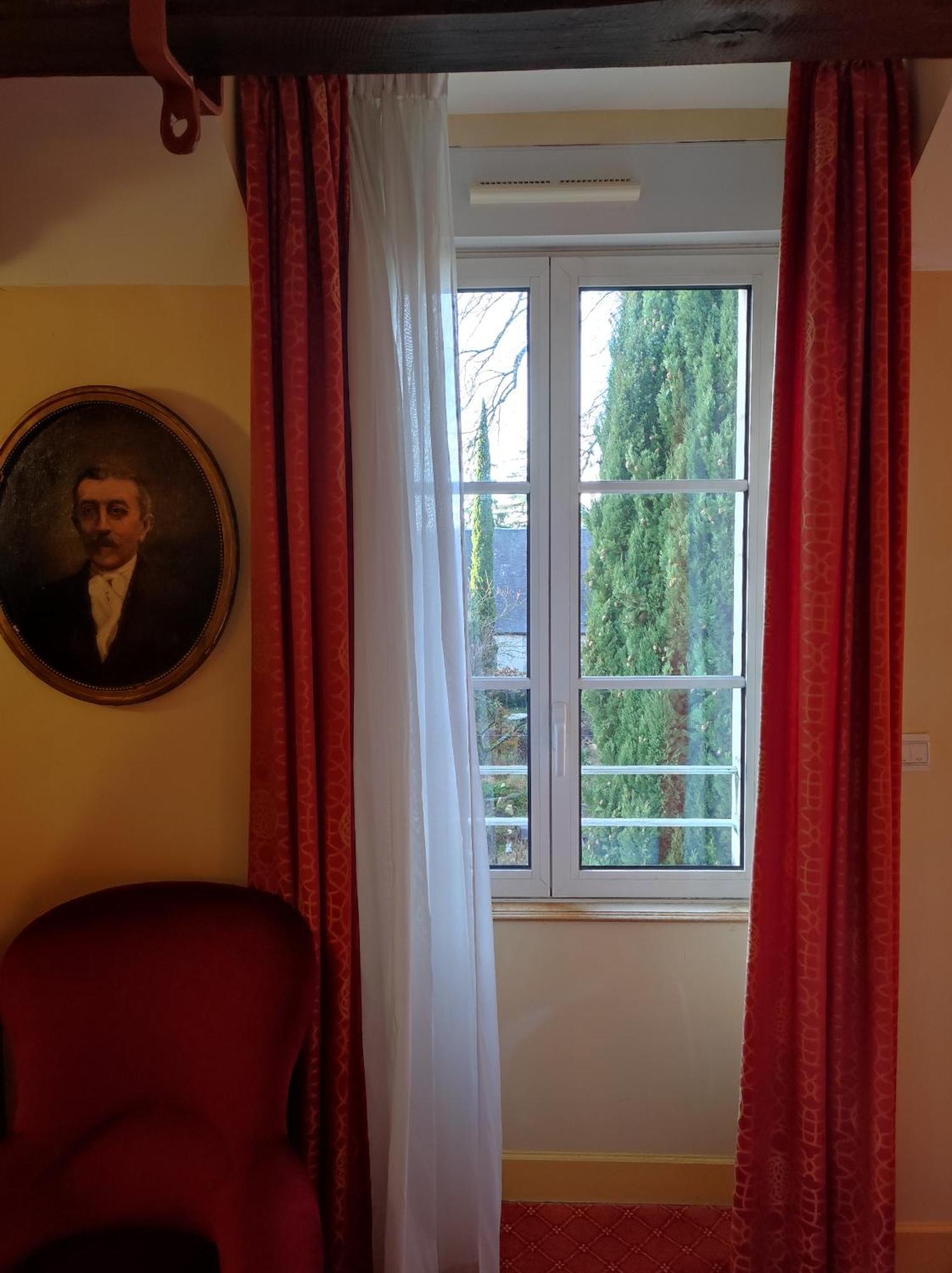 Hostellerie Les Hauts De Sainte Maure מראה חיצוני תמונה